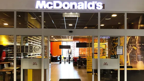 fasade til mcDonalds på Ski storsenter
