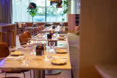 Åpningsdagen til restaurant Fifty Four