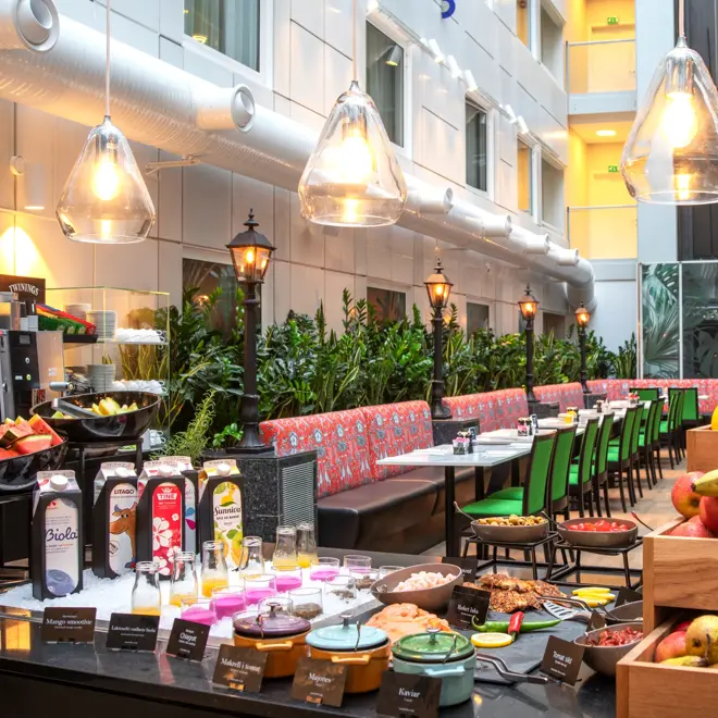 Frukt og grønt på frokostbuffet på Thon Hotel Cecil