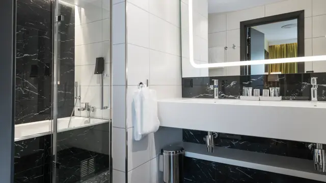 Thon_Hotel_Orion_Bad_Suite