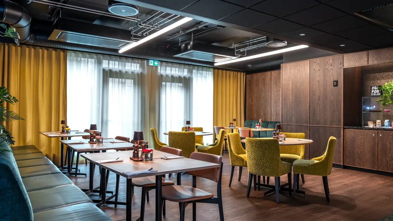 Thon_Hotel_Vika_Atrium_Restaurant-Holmen-Frokostsal