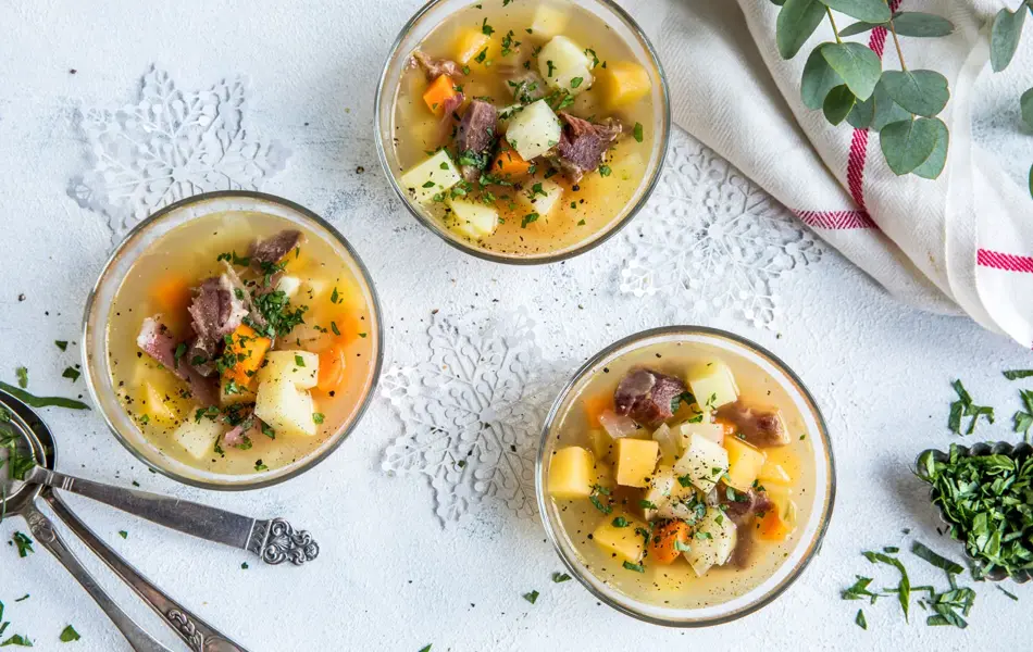 Tre skåler med suppe