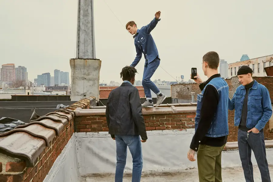 Guttegjeng på et hustak 