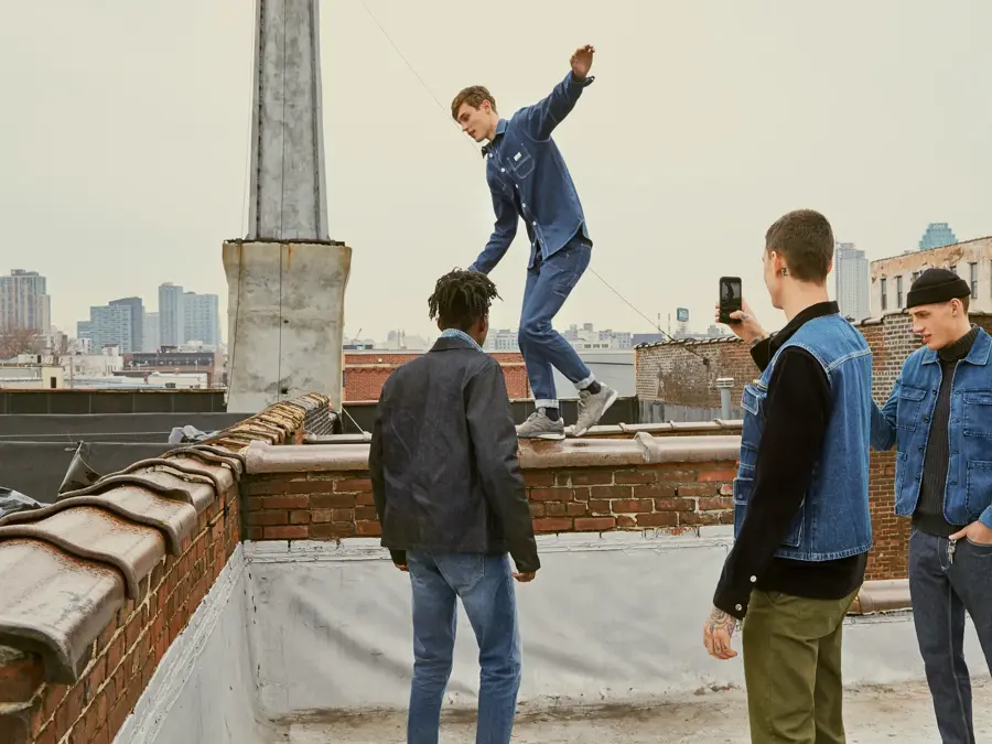 Guttegjeng på et hustak 