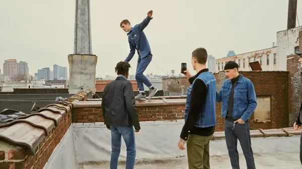 Guttegjeng på et hustak 