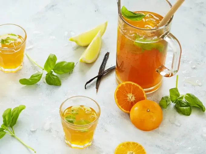 Iste med klementin, basilikum og safran