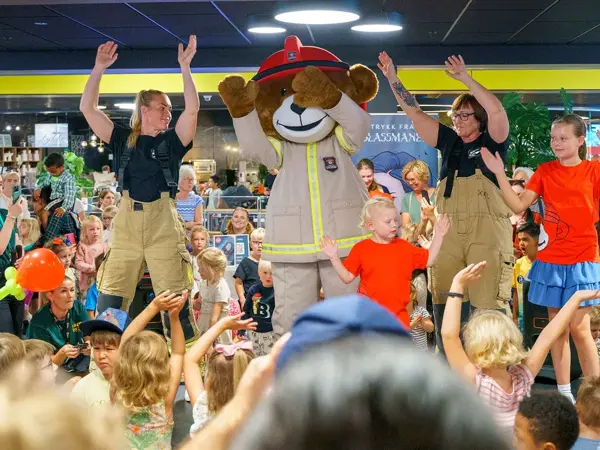 Vågsbygd-dagene Bjørnis Brannbamse Show