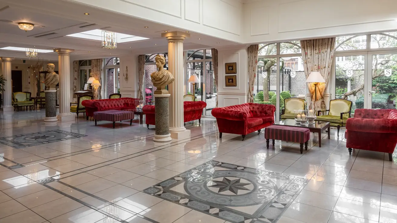 Stanhope_Hotel_Reception