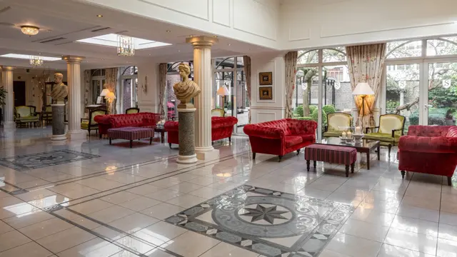 Stanhope_Hotel_Reception