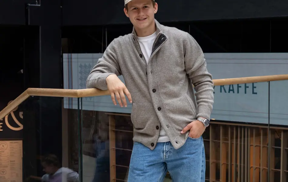 Bilde av barn i klær til skolestart