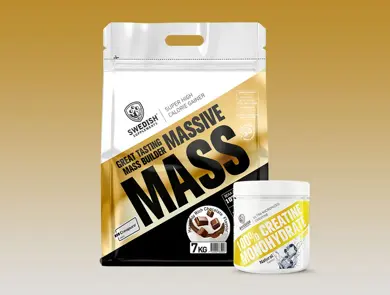 En stor pose med gainer og en liten pose med kreatin fra Swedish Supplements.