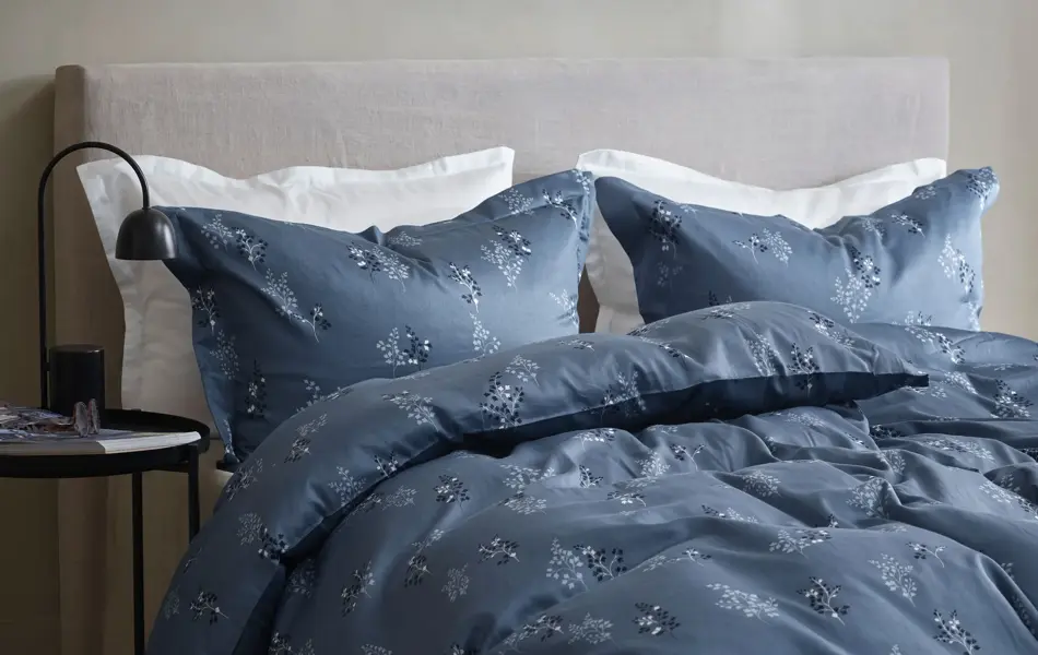 blått satengsengesett