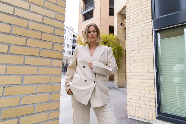 kjoler til 17 mai, bryllup og dåp