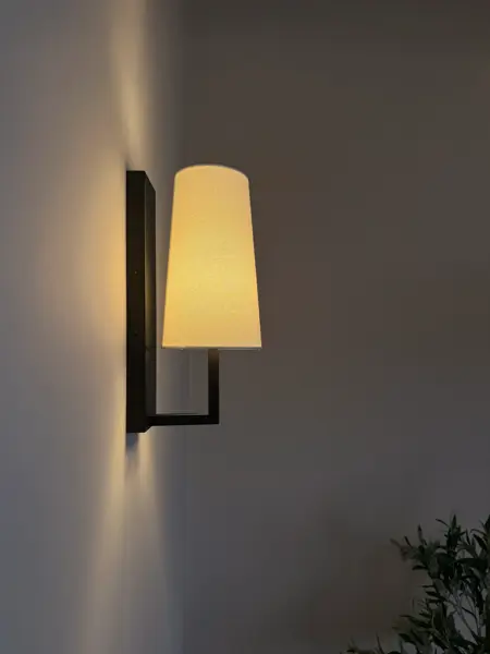 skovholt_nicola_vegglampe_1