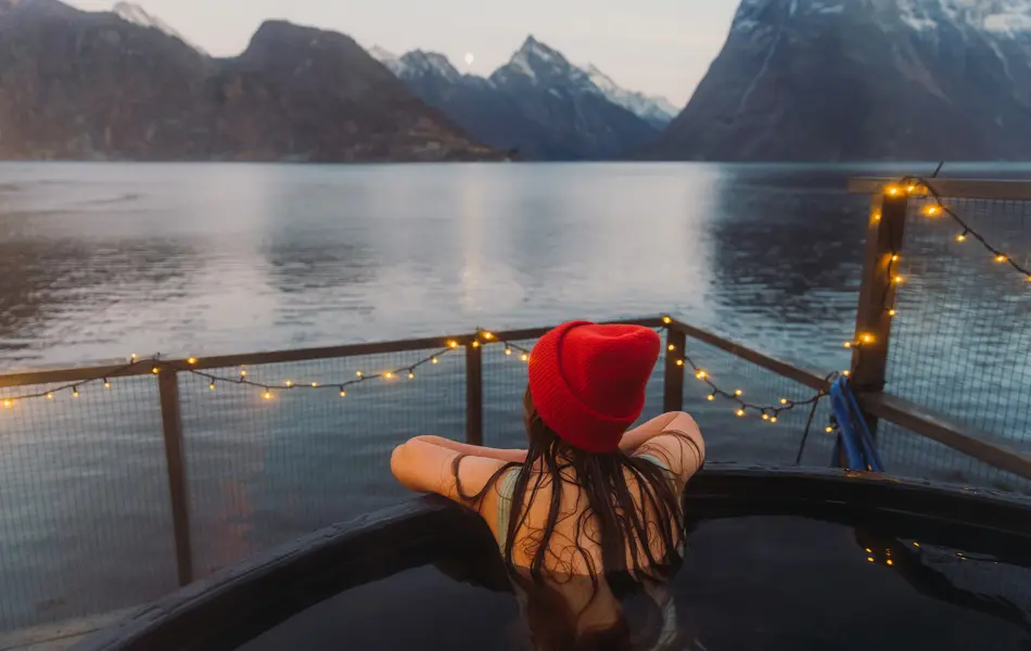 2025-10-22_vinterens_mote_til_dame_tilbehor1_3.2