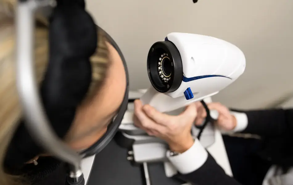 Nærbilde av apparat på øyehelseklinikken