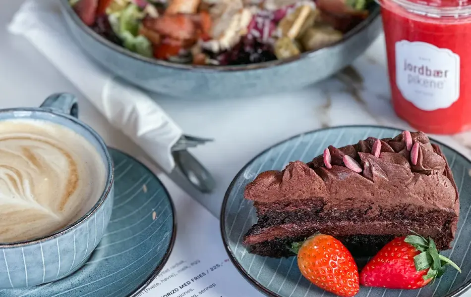 mat fra jordbærpikene