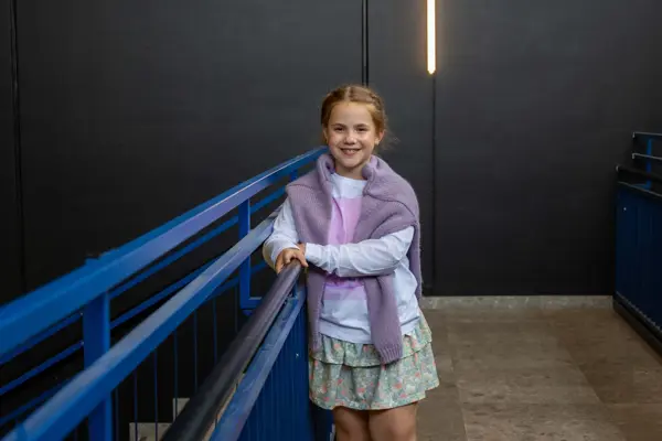 Bilde av barn i klær til skolestart