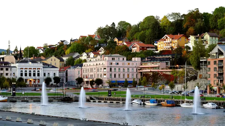 Fasade av Thon Hotel Høyers i Skien