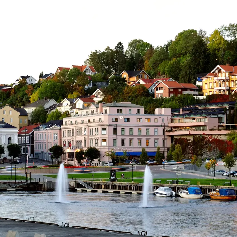 Fasade av Thon Hotel Høyers i Skien