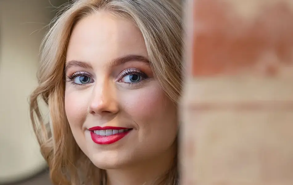 Dame klar for julebord