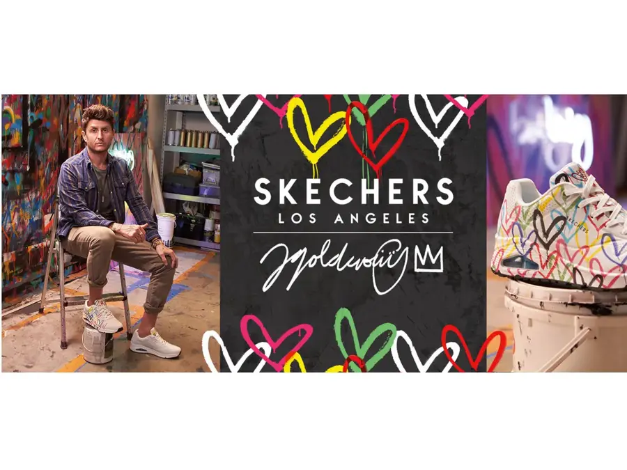 inspirasjonsbilde sittende mann med mørkt hår og joggesko og en sko med fargerikt mønster