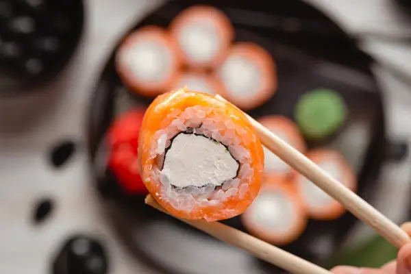 Sushibit i spisepinner