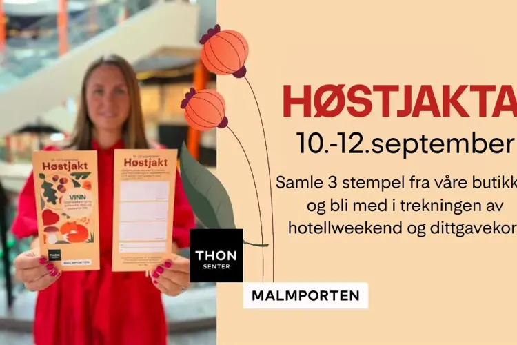 dame med stempelkort i hånda