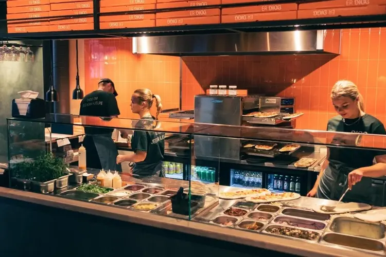 Til høyre for hovedinngangen vil fu finne Digg Pizza i 7-eleven sine gamle lokaler