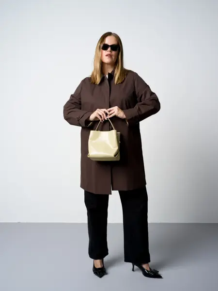 Gant trenchfrakk 3700 Levis jeans 1349 Scorett pumps 2000 Optiker G Krogh Saint Laurent solbriller 2980-1