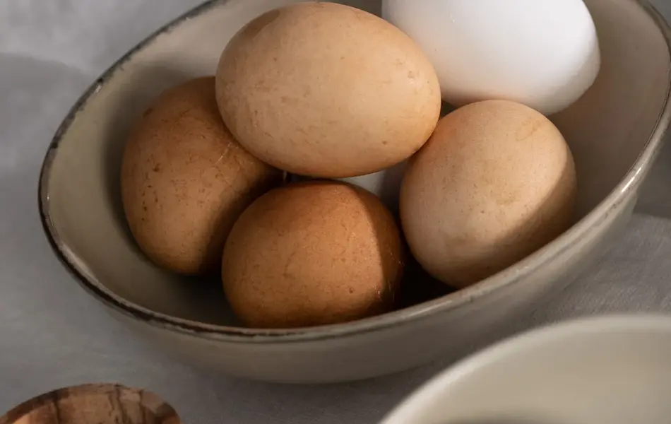 Slik dekker du påskebordet med interiør fra Sandvika Storsenter 