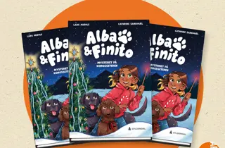 Tre eksemplarer av barneboken Alba og Finito: Mysteriet på Kongsseteren.