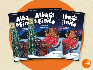 Tre eksemplarer av barneboken Alba og Finito: Mysteriet på Kongsseteren.