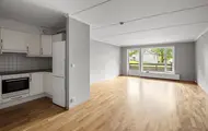 Åpen kjøkken- og stueløsning med lyst tregulv, leilighet H0104, Hallingtunet i Flå.