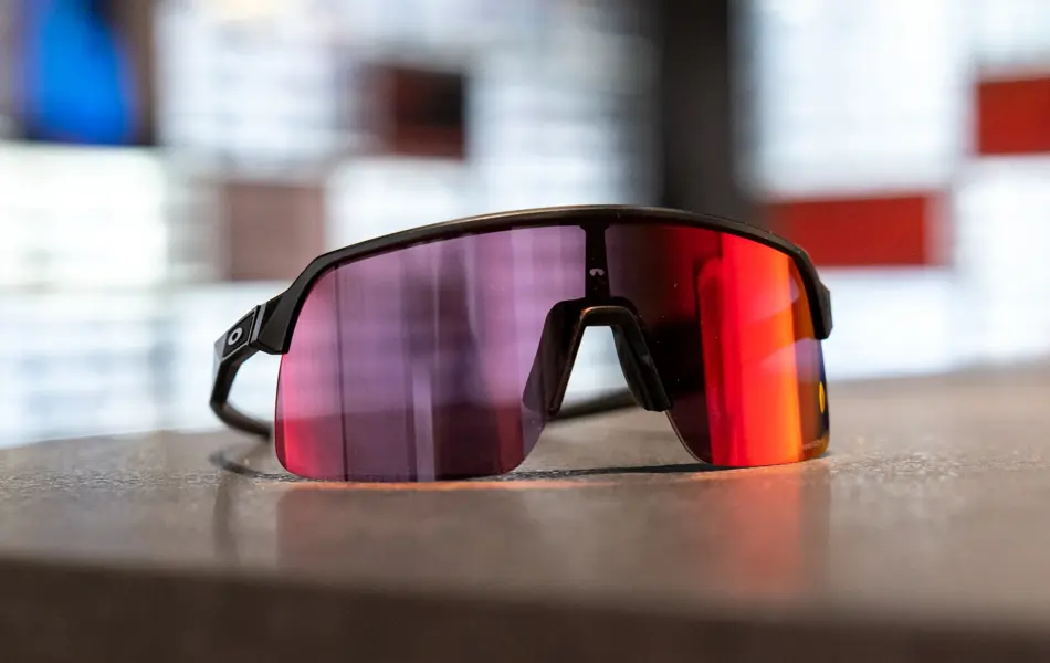 Synsam Oakley Sutro Lite 1900-1.jpg