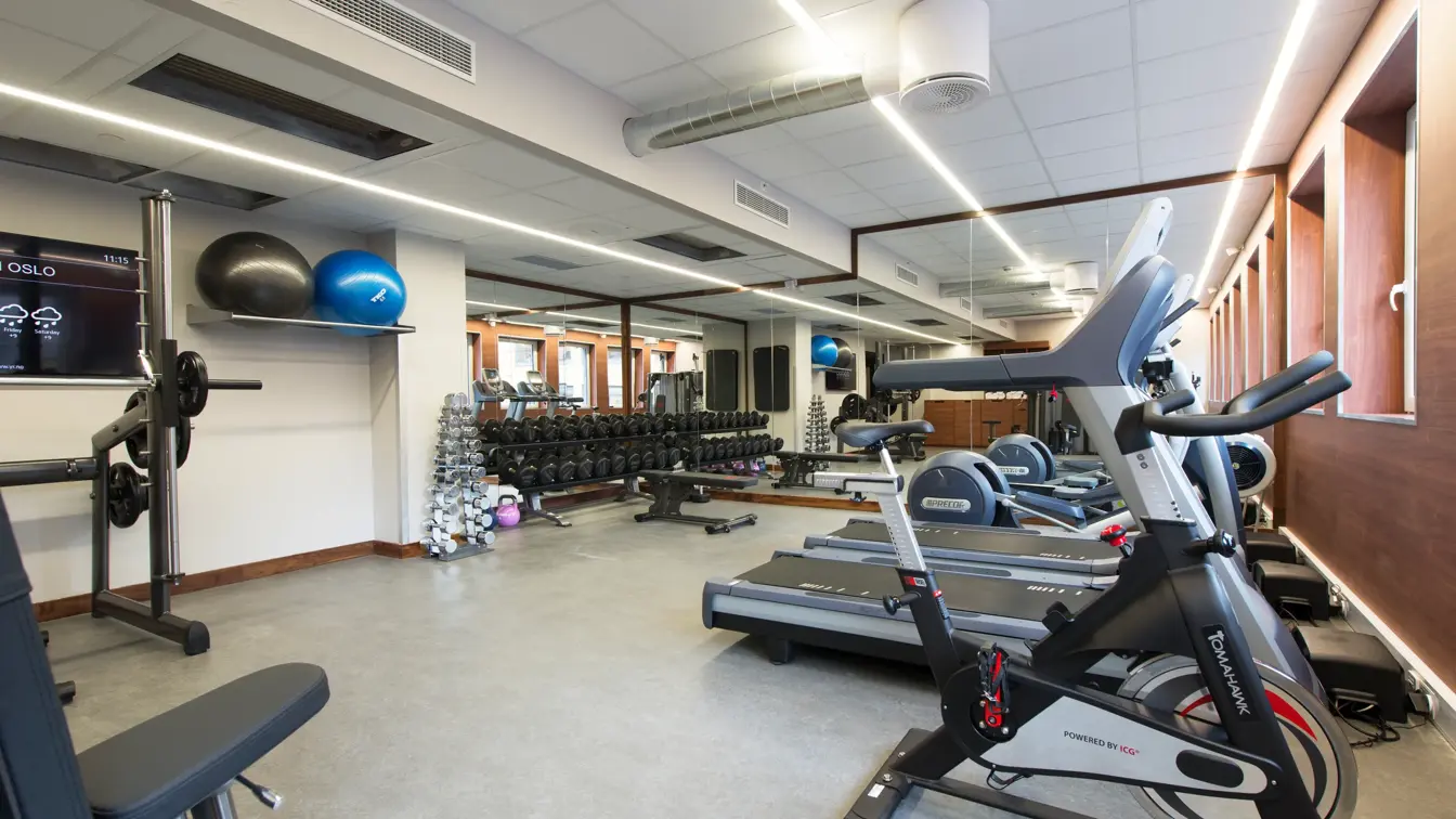 Treningsapparater i treningsrom på Thon Hotel Rosenkrantz Oslo, som ligger i Oslo sentrum