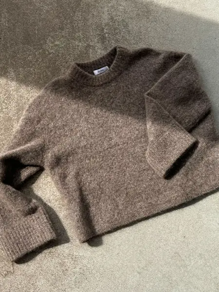 Genser på en flat underlag