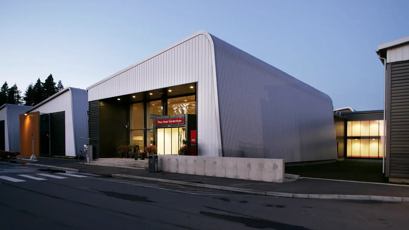 Fasade på Thon Hotel Gadermoen