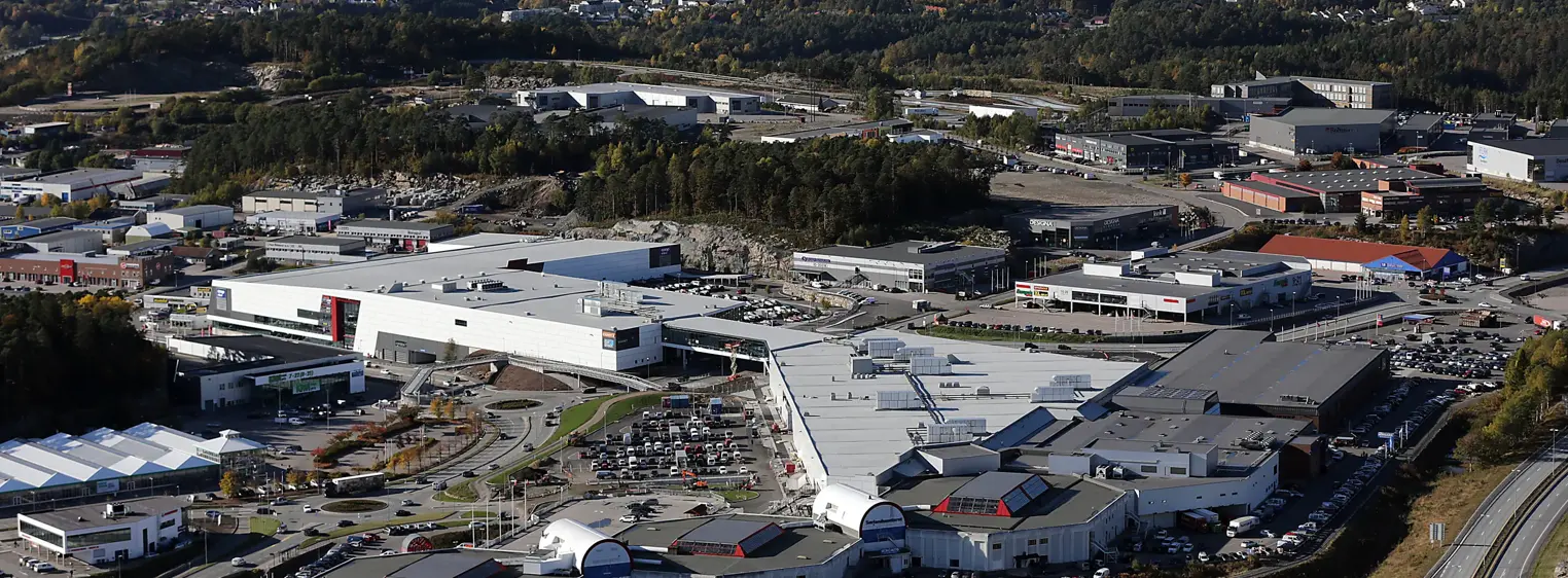 2013 Kristiansand
Flyfoto Sørlandssenteret. Sørlandsparken. Oversikt.