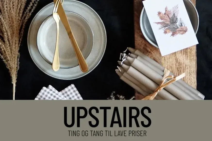 Upstairs forside