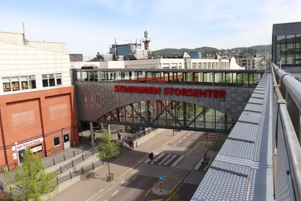 Bilde av kjøpesenterfasade