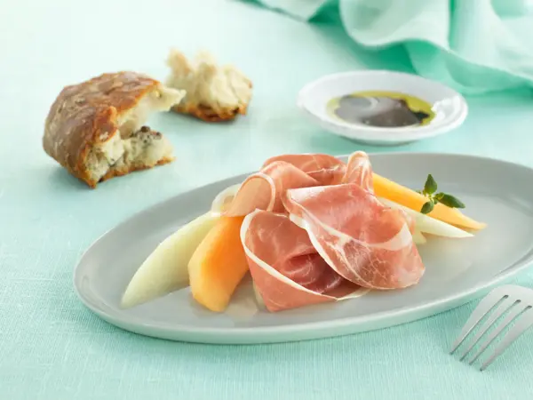 Spekeskinke-med-melon-3-2.jpg