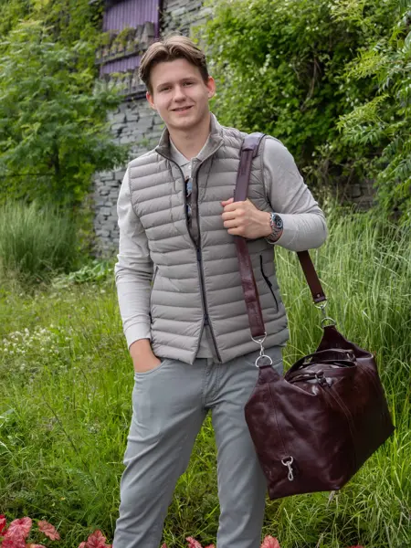 Bilde av barn i klær til skolestart