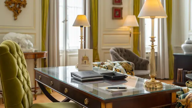 Stanhope_Hotel_Royal_Suite