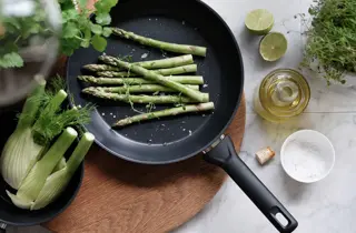 tilbords-kitchen-essentials-stekepanne-uke02-3.2