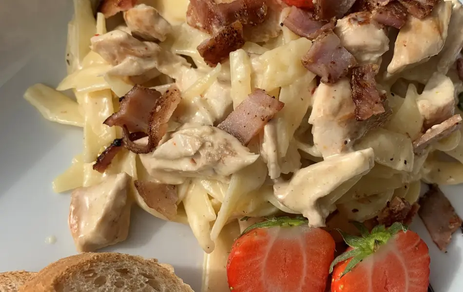 Kylling og kremet pasta