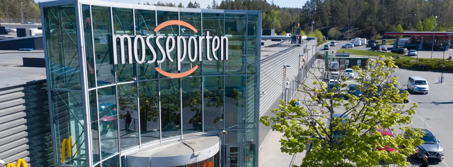 Fasadebilde av hovedinngangen til Mosseporten
