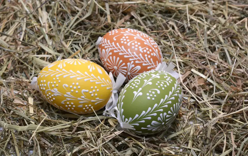 anncapictures-easter-eggs-2160219_1920