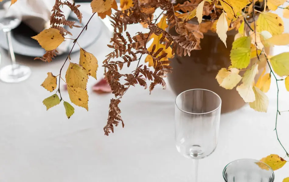 Tildekket bord til høsten