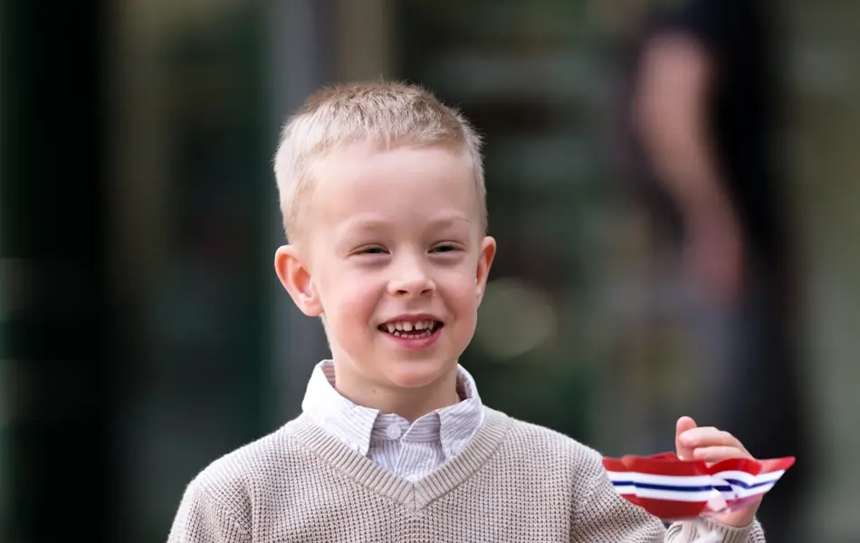 Barnemote 17 mai - inspirerende antrekk til gutt og jente på 17 mai